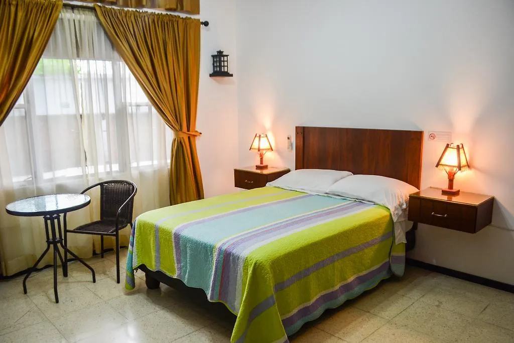 ****  Hotel Boutique El Escalon Guayaquil Ecuador